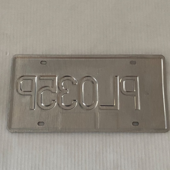 BRITISH COLUMBIA BC PARKS PURCELL MOUNTAINS LICENSE PLATE [PL035P] - Picture 3 of 3